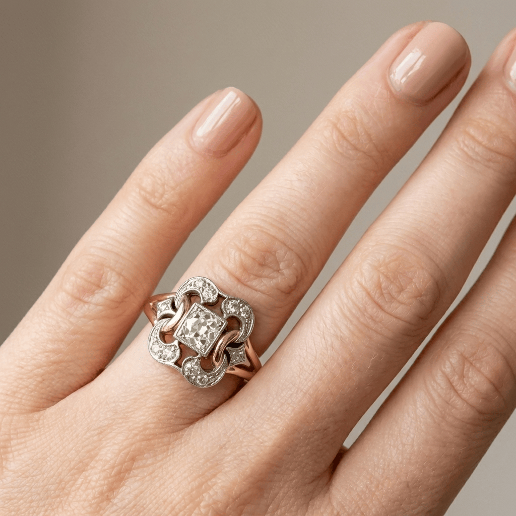 Retro sculpturale ring met diamant