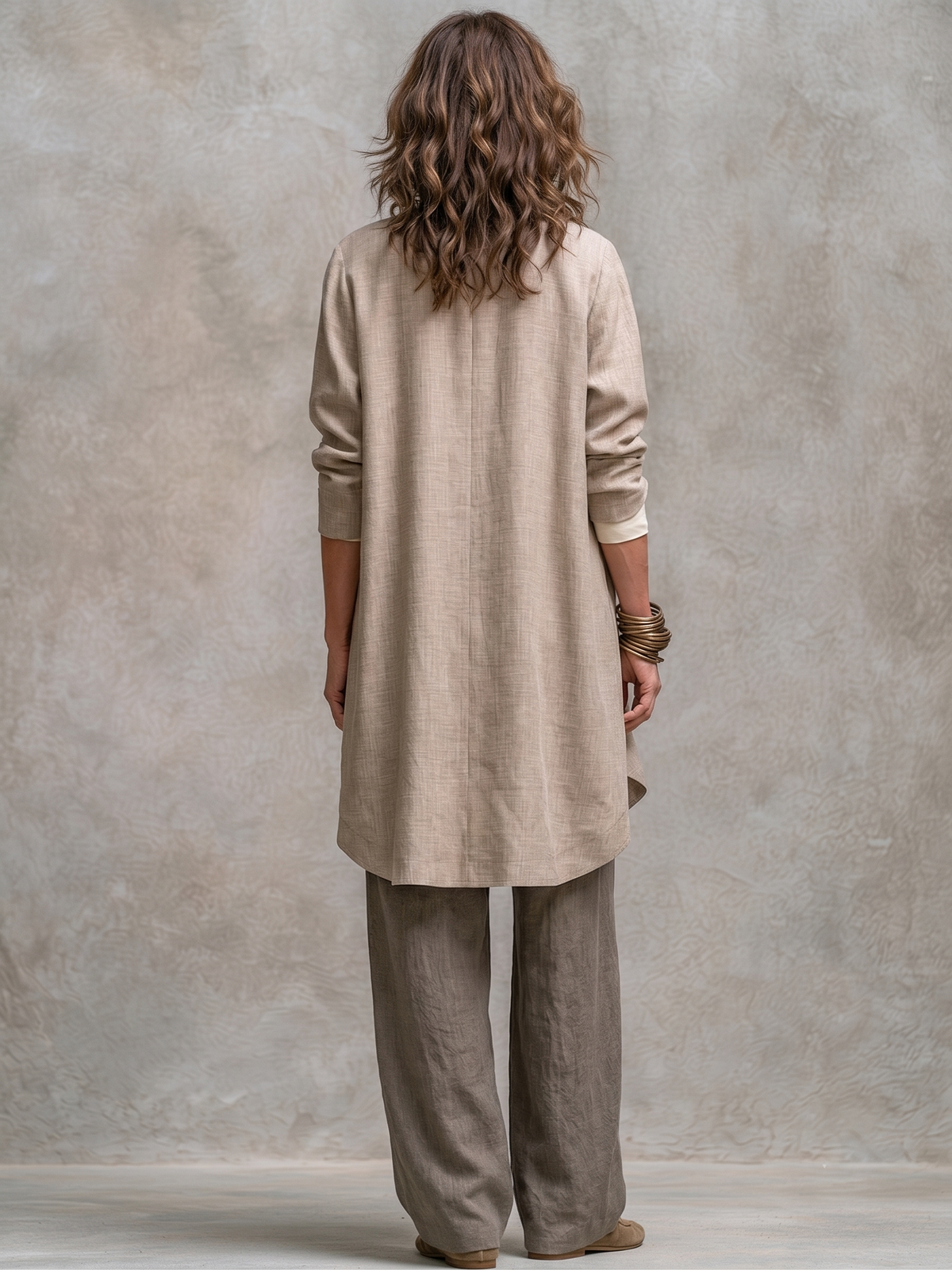 Lidia - Casual driedelige set in beige en grijs, met elegante broek met wijde pijpen