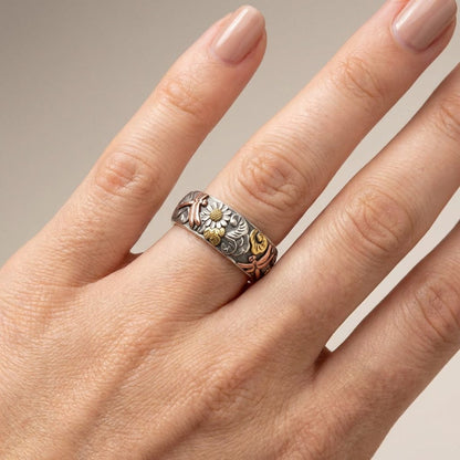 Vintage ambachtelijke zilveren ring met libel en zonnebloem