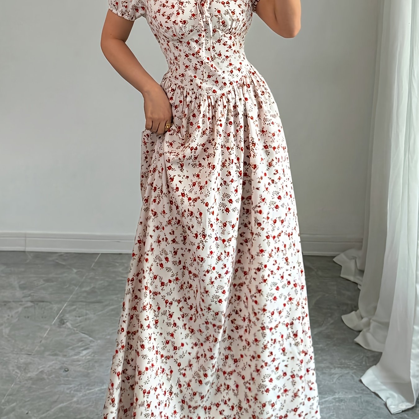 Maxi Abito con Piccoli Fiori di Papavero Rosso