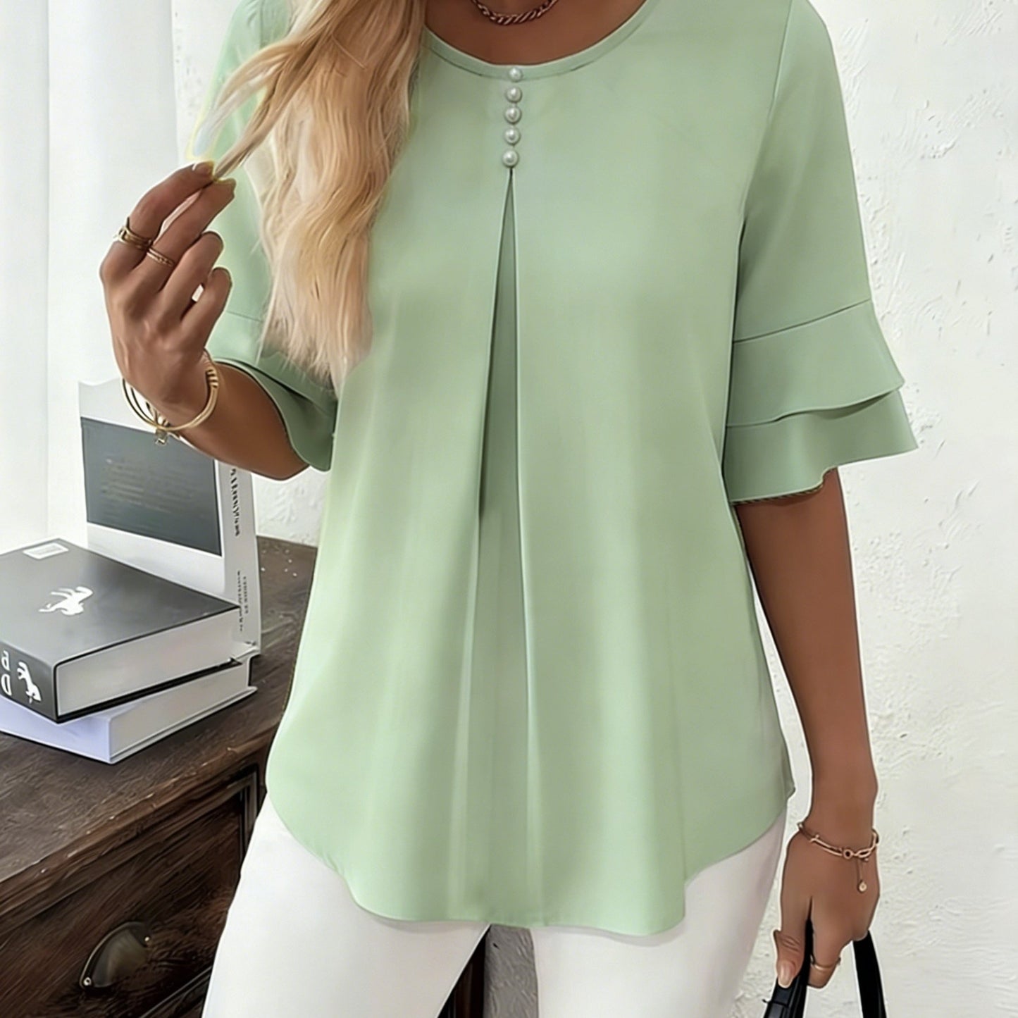 Ella - Top elegante con bottoni