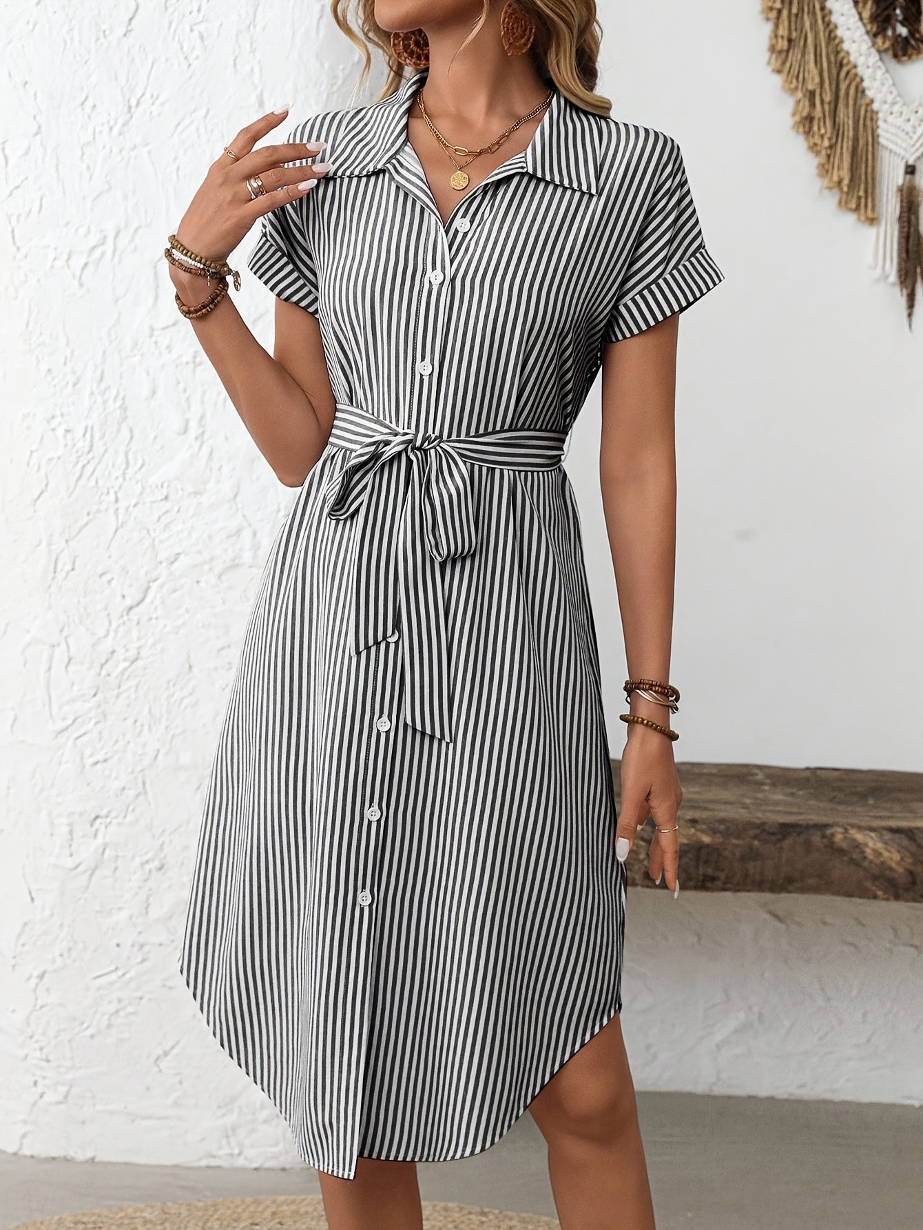 Giada - Elegante gestreepte midi-jurk voor dames met ceintuur