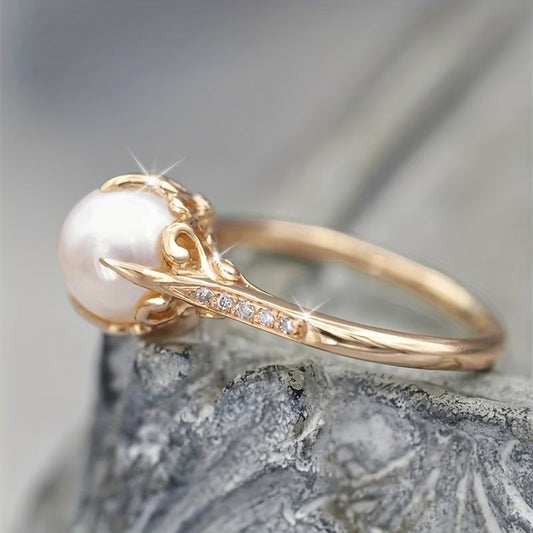 Ring met parel en kristallen