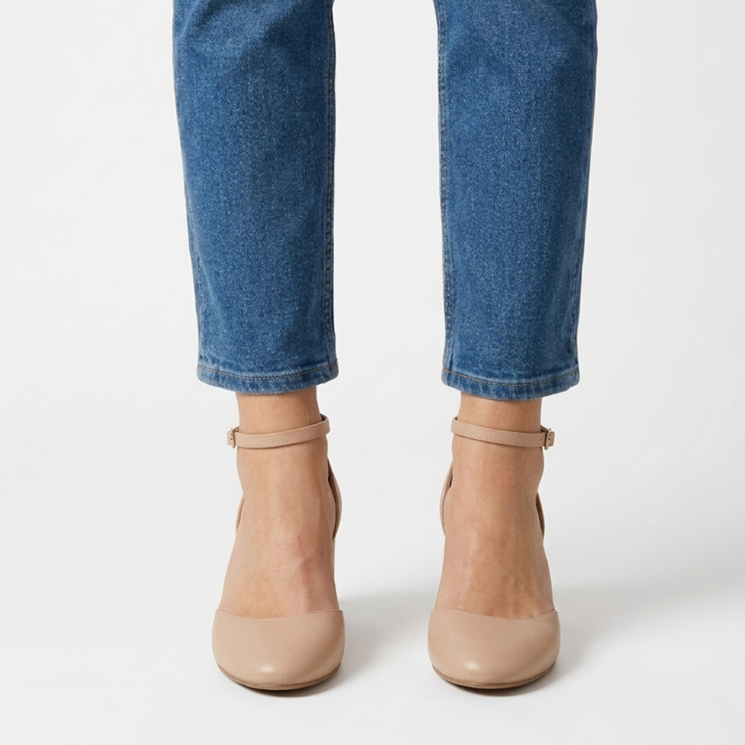 Alaya | Schoenen met hak en zilverkleurig riempje