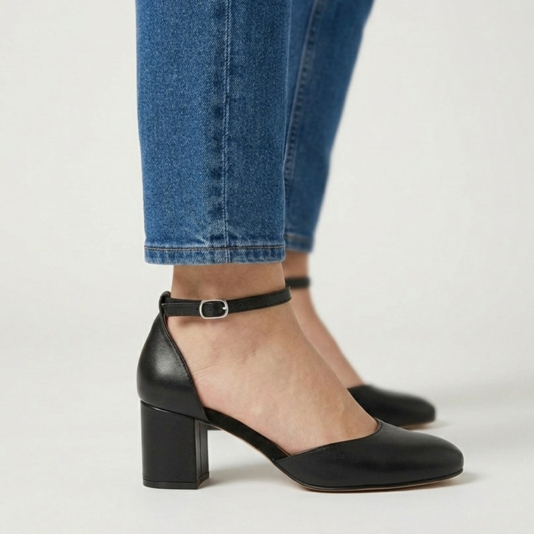 Alaya | Schoenen met hak en zilverkleurig riempje