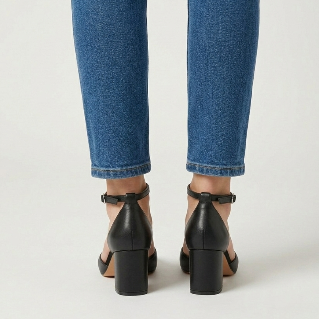 Alaya | Schoenen met hak en zilverkleurig riempje