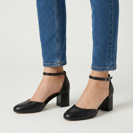 Alaya | Schoenen met hak en zilverkleurig riempje