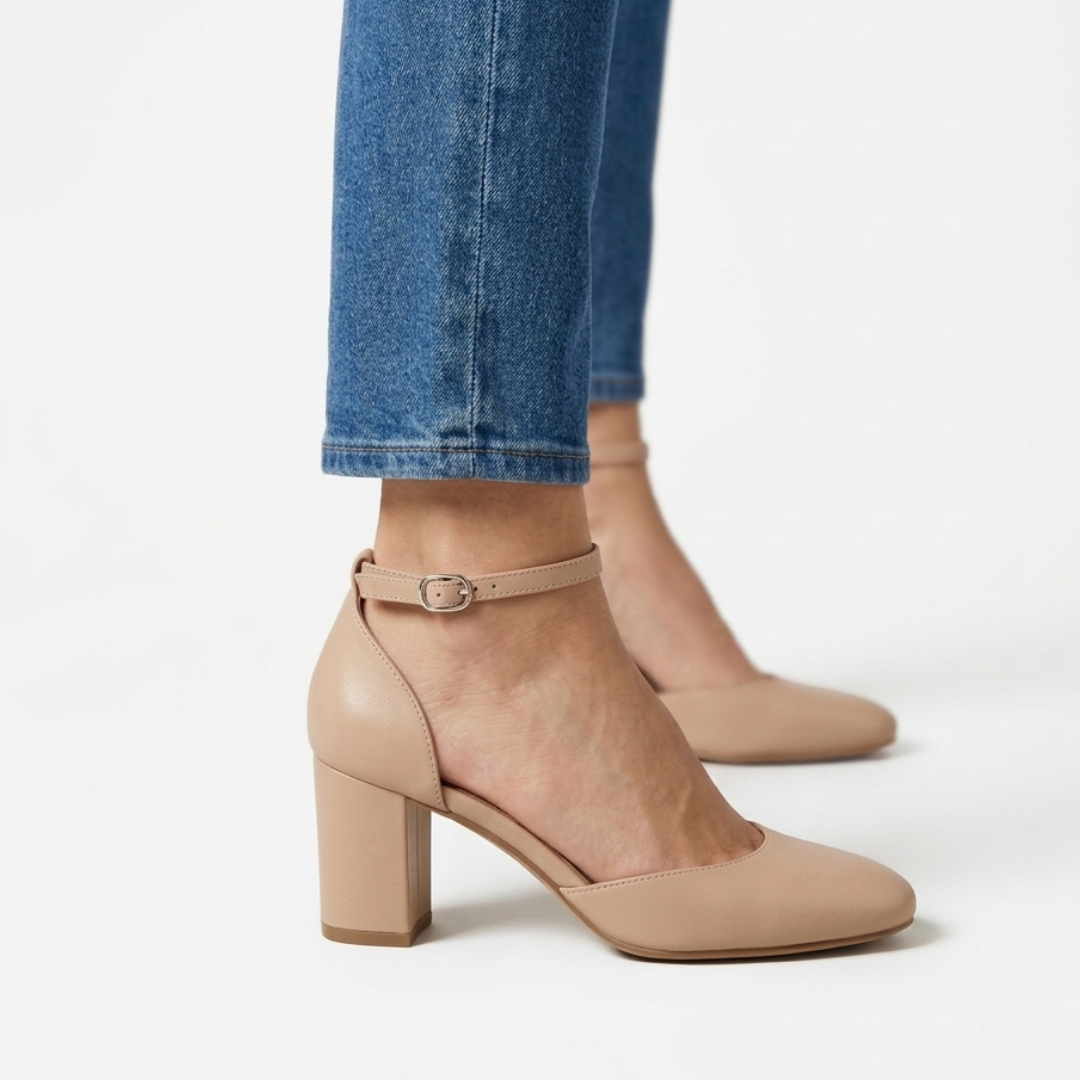 Alaya | Schoenen met hak en zilverkleurig riempje