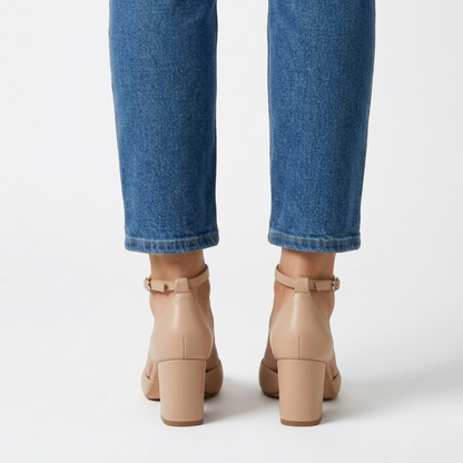Alaya | Schoenen met hak en zilverkleurig riempje