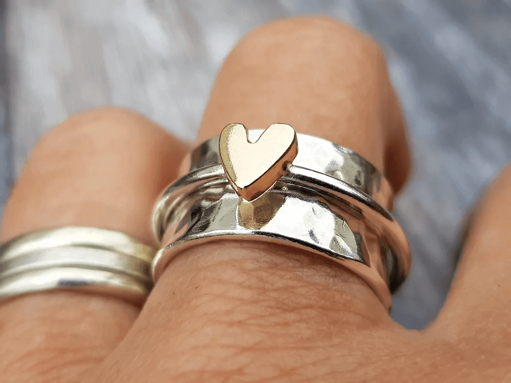 Mely - Zilveren ring met verguld hartje
