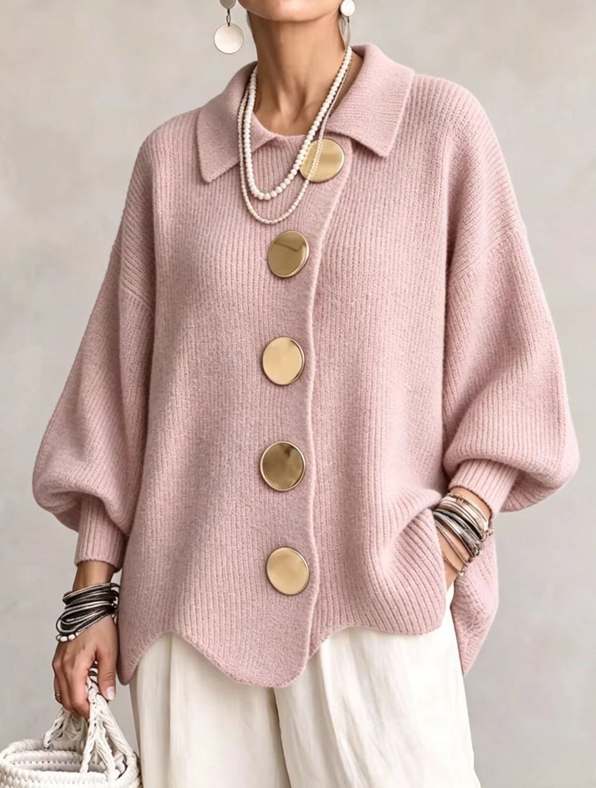 Victoria | Oversized Cardigan met Grote Gouden Knopen