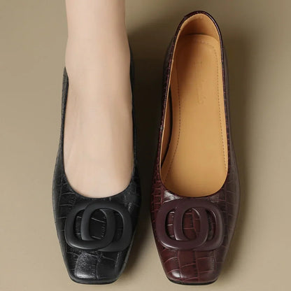 Esme | Schoenen met croco-effect, gesp en lage hak