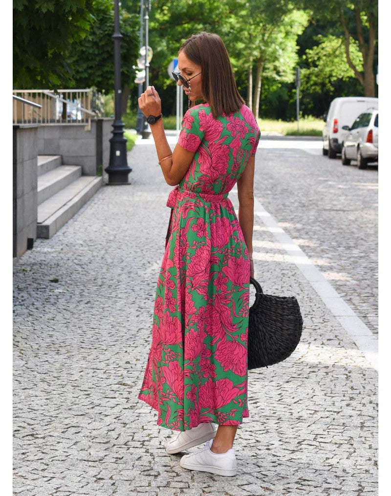 Julia - Elegante jurk met V-hals (decolleté) en modelerende snit
