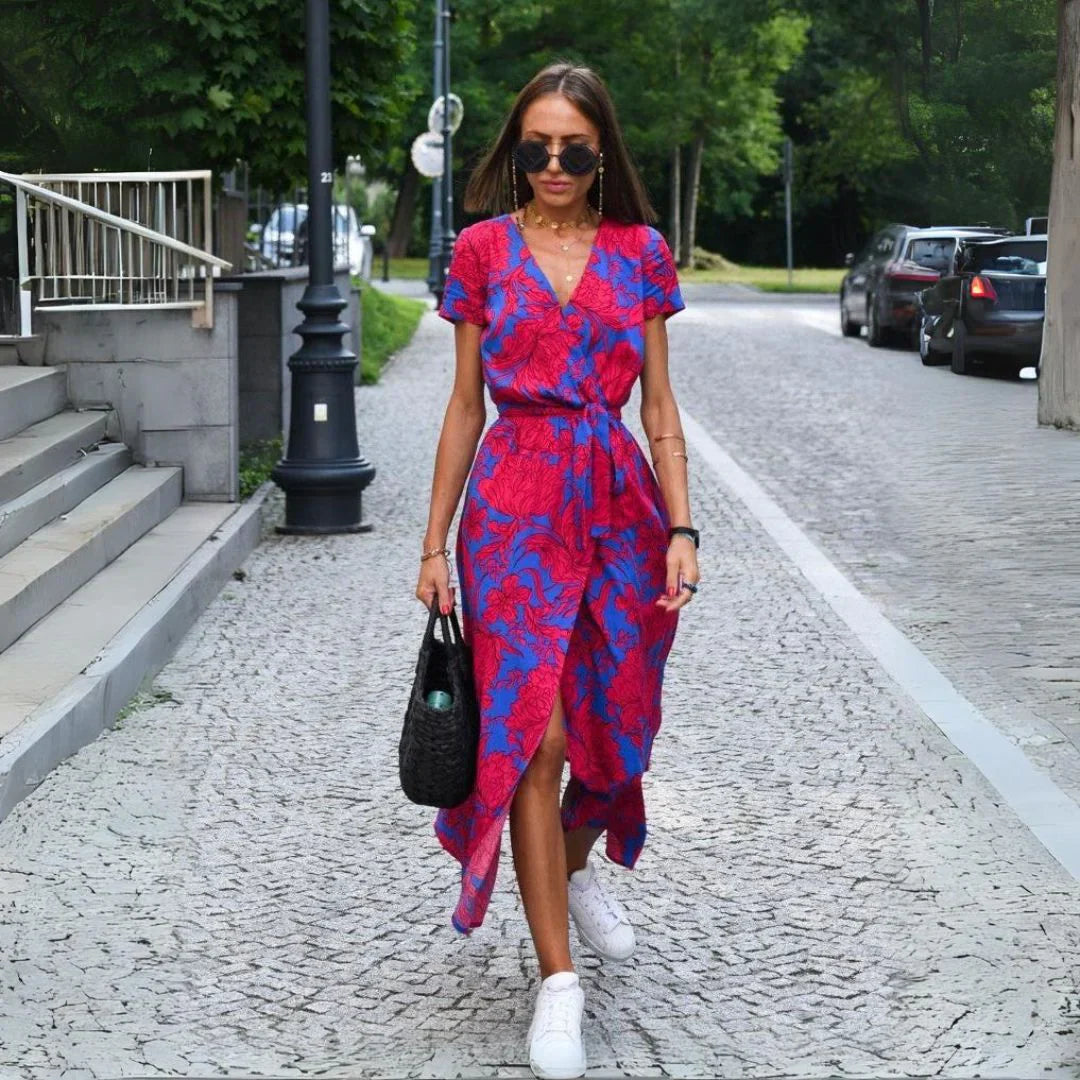Julia - Elegante jurk met V-hals (decolleté) en modelerende snit